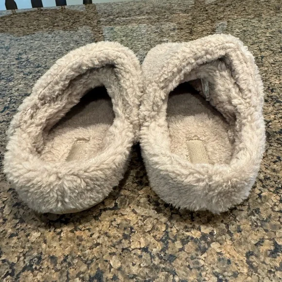 Crocs Slippers NWOT Size 7 - Picture 3 of 4